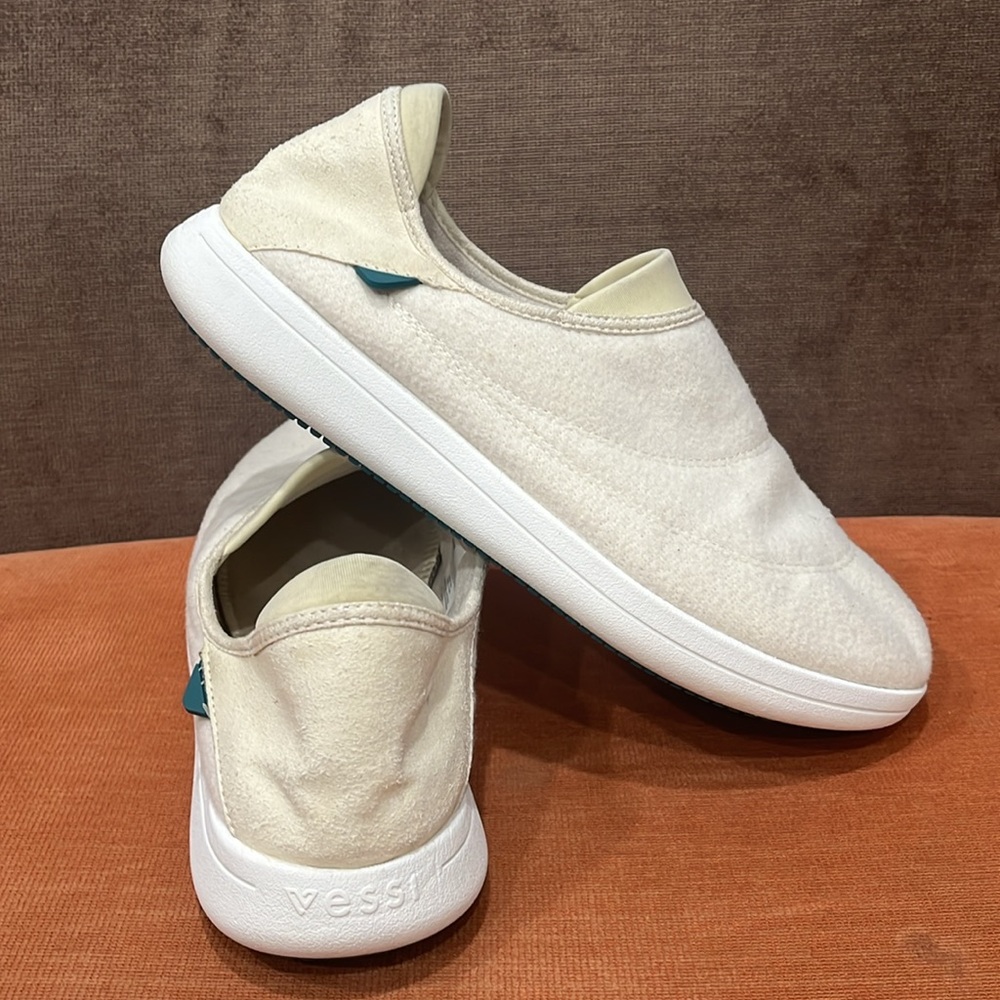 Vessi Sunday Slip on Casual Comfort Shoes Off White /Cream Size 9 US